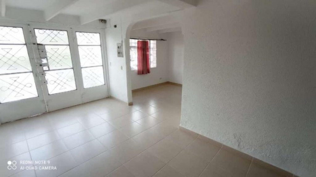 Casa en venta en Villa Amalia, Bogotá · foto 4 de 24