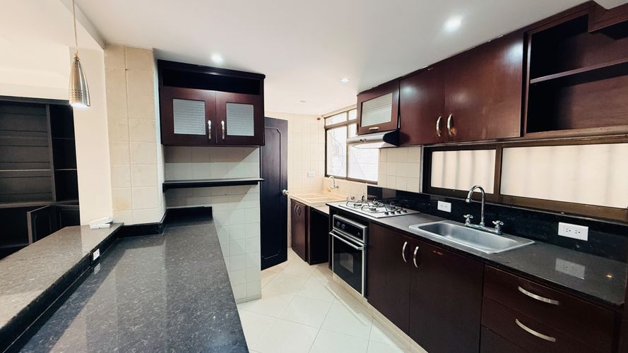 Apartamento de 2 alcobas en venta en San Antonio, Cali, 92 m² · foto 4 de 7