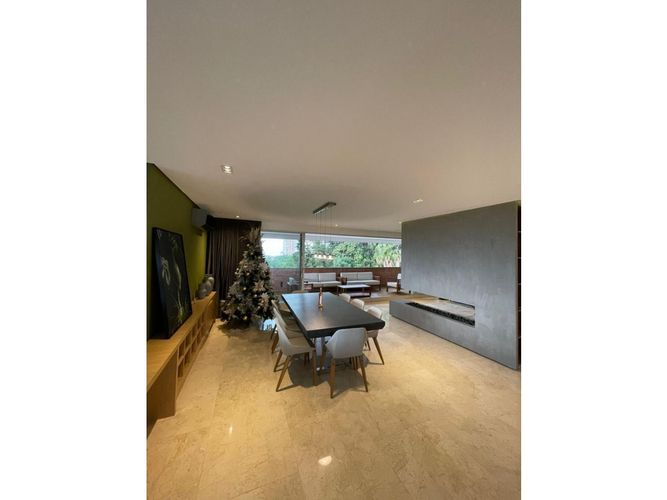 Apartamento de 4 alcobas en venta en El Tesoro, Medellín, 420 m² · foto 5 de 24