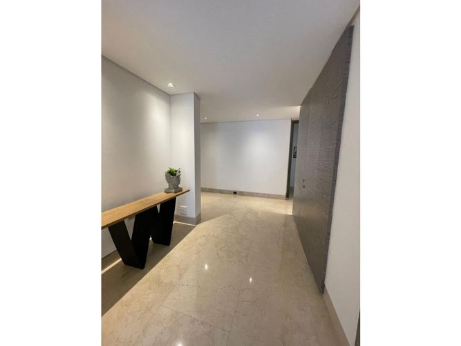 Apartamento de 4 alcobas en venta en El Tesoro, Medellín, 420 m² · foto 11 de 24