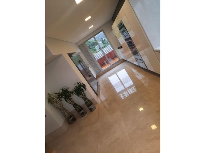 Apartamento de 4 alcobas en venta en El Tesoro, Medellín, 420 m² · foto 23 de 24