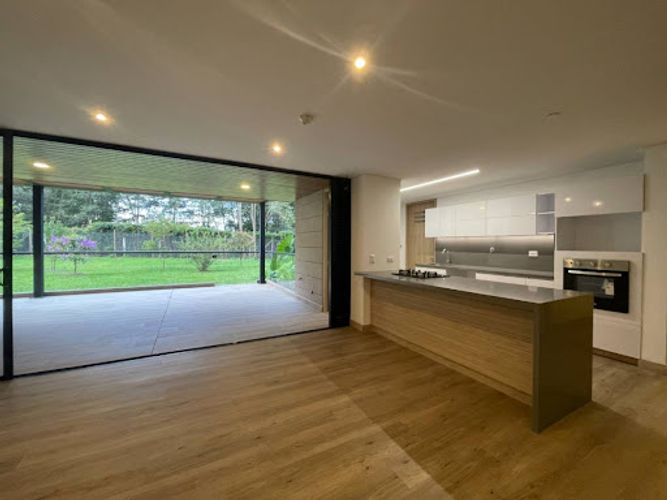 Apartamento de 4 alcobas en arriendo en Rionegro, 213 m² · foto 2 de 24