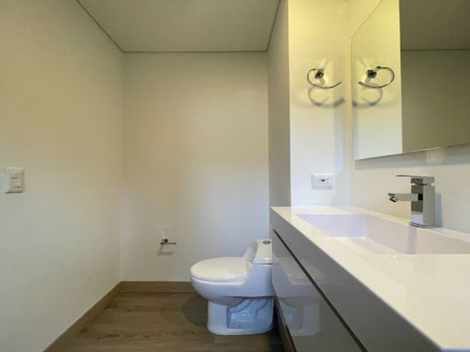 Apartamento de 4 alcobas en arriendo en Rionegro, 213 m² · foto 12 de 24