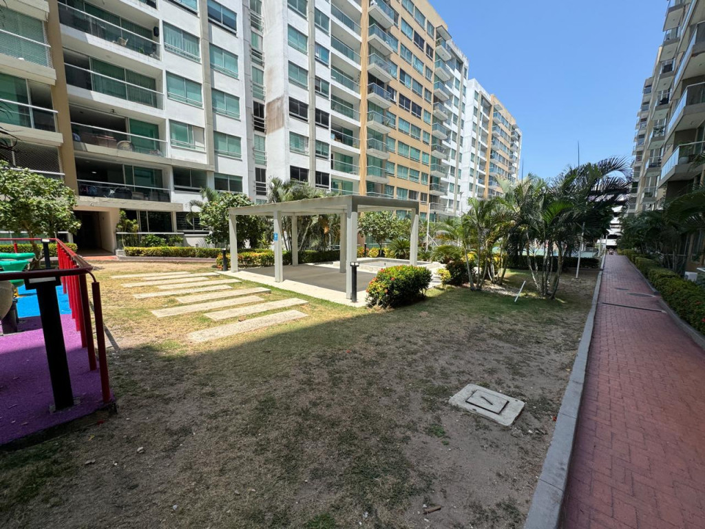 Apartamento en arriendo en Miramar, Barranquilla · foto 2 de 21