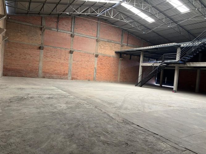 Bodega en arriendo en Charquito, Soacha, 900 m² · foto 4 de 11