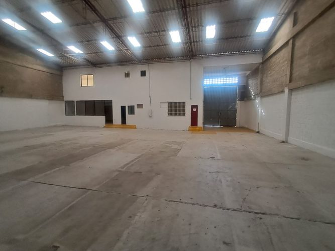 Bodega en arriendo en La Concepcion, Barranquilla, 780 m² · foto 2 de 24