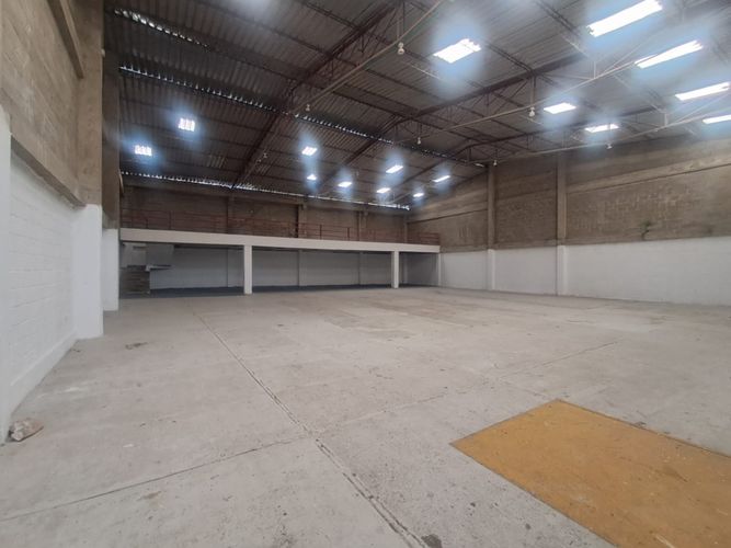 Bodega en arriendo en La Concepcion, Barranquilla, 780 m² · foto 3 de 24
