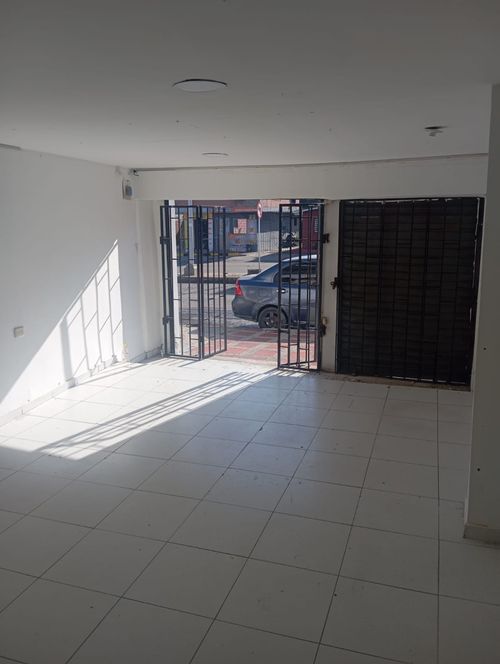 Local en arriendo en Abajo, Barranquilla, 48 m² · foto 3 de 9