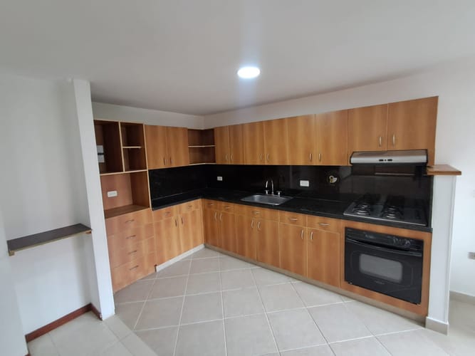 Apartamento de 3 alcobas en arriendo en Los Balsos, Medellín, 116 m² · foto 3 de 17