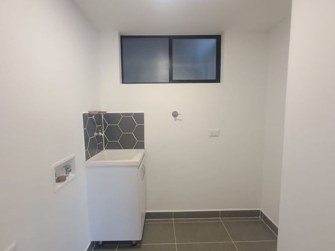Apartamento en venta en Zona Industrial No. 1, Itagüí · foto 5 de 24