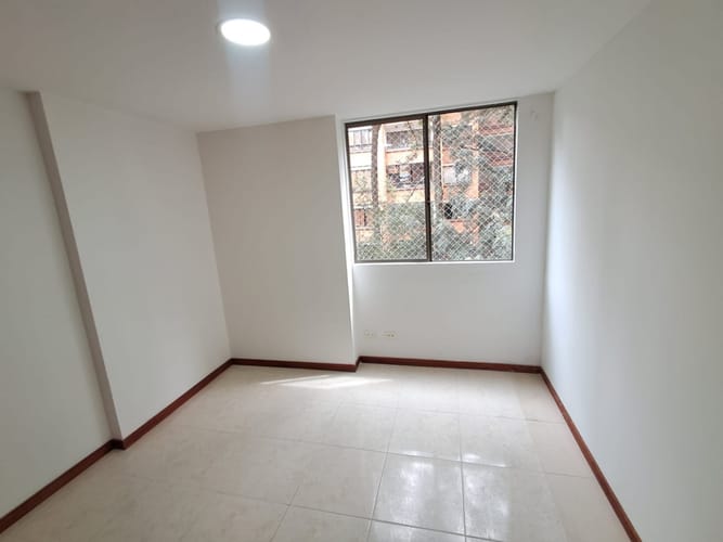 Apartamento de 3 alcobas en arriendo en Los Balsos, Medellín, 116 m² · foto 10 de 17