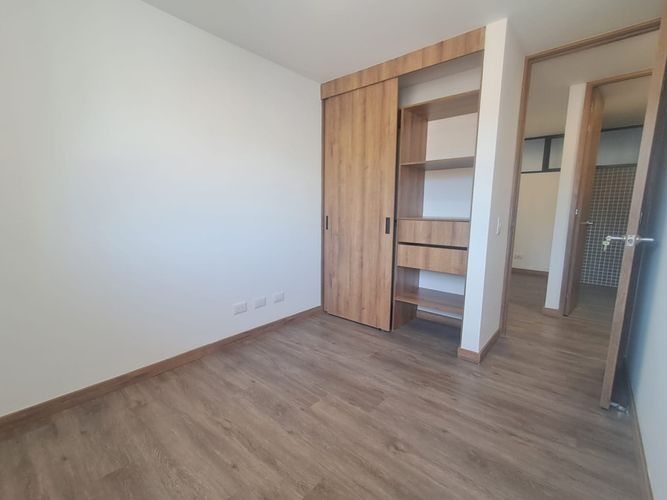Apartamento en venta en Zona Industrial No. 1, Itagüí · foto 14 de 24