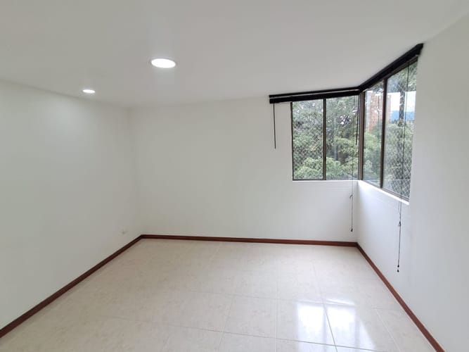 Apartamento de 3 alcobas en arriendo en Los Balsos, Medellín, 116 m² · foto 12 de 17