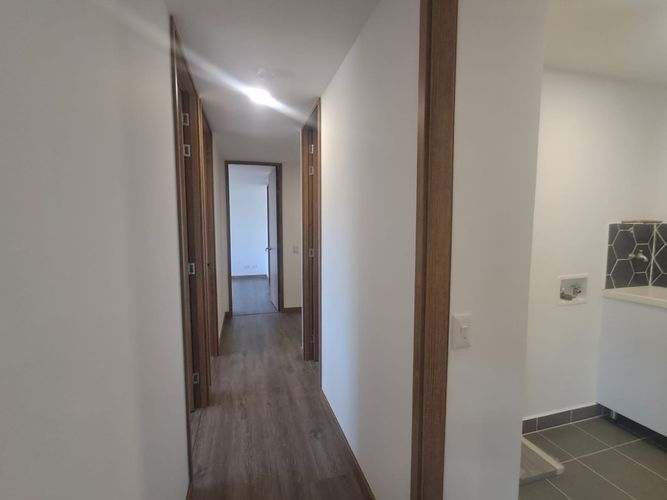 Apartamento en venta en Zona Industrial No. 1, Itagüí · foto 16 de 24