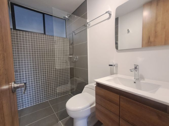 Apartamento en venta en Zona Industrial No. 1, Itagüí · foto 17 de 24