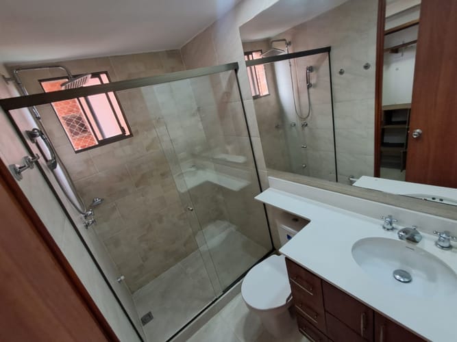 Apartamento de 3 alcobas en arriendo en Los Balsos, Medellín, 116 m² · foto 15 de 17