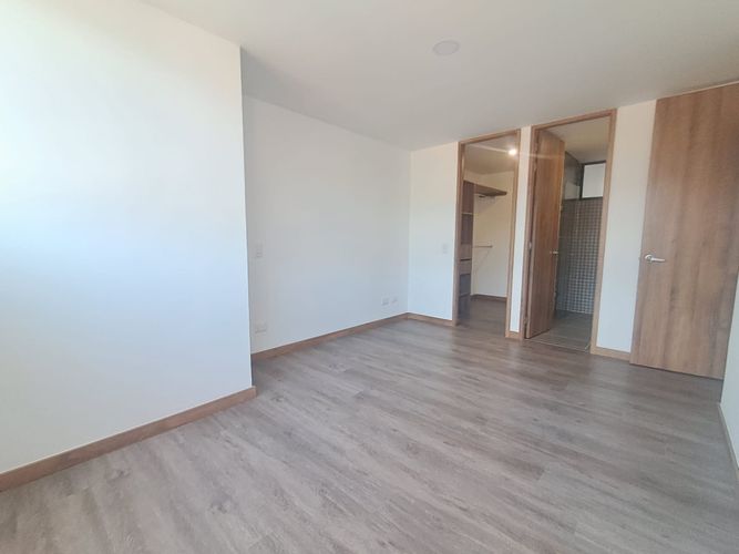 Apartamento en venta en Zona Industrial No. 1, Itagüí · foto 22 de 24