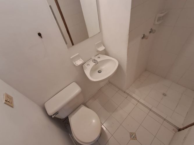Apartamento de 3 alcobas en arriendo en El Castillo, Medellín, 228 m² · foto 13 de 24