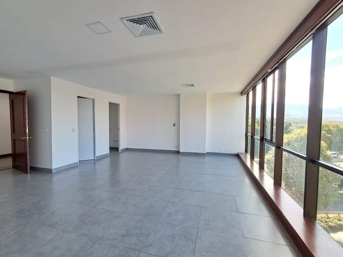 Oficina en venta en La Aguacatala, Medellín, 40 m² · foto 3 de 6