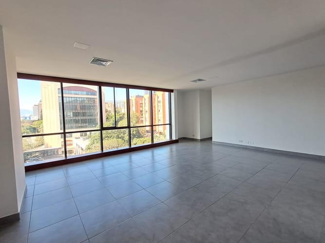 Oficina en venta en La Aguacatala, Medellín, 40 m² · foto 4 de 6