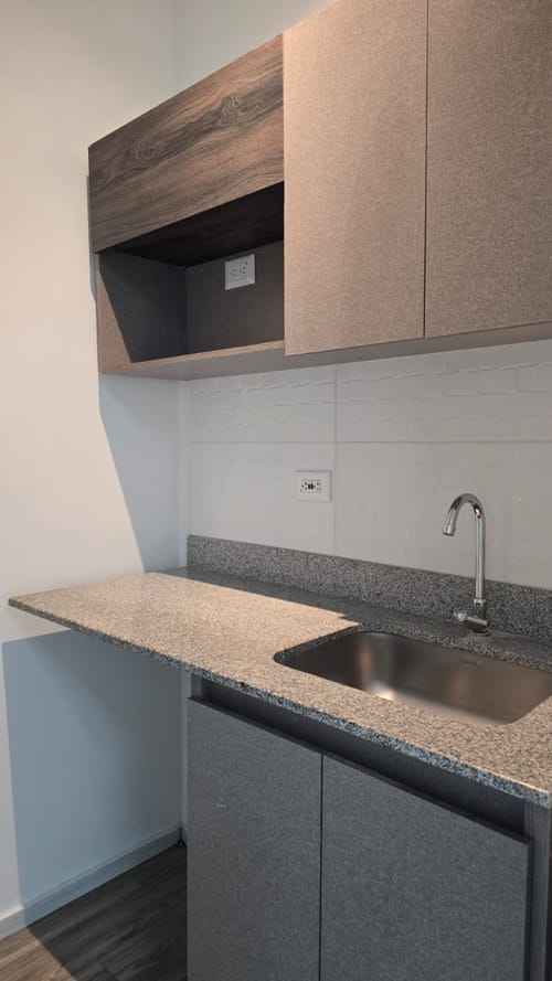 Oficina en arriendo en El Castillo, Medellín, 70 m² · foto 8 de 14