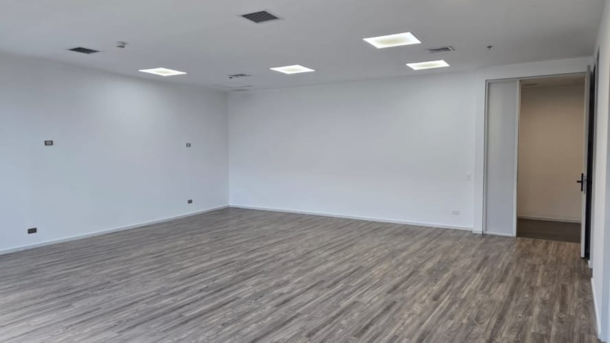 Oficina en arriendo en El Castillo, Medellín, 70 m² · foto 11 de 14