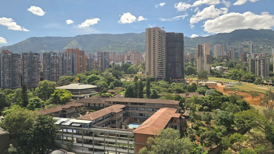 Oficina en arriendo en El Castillo, Medellín, 70 m² · foto 12 de 14