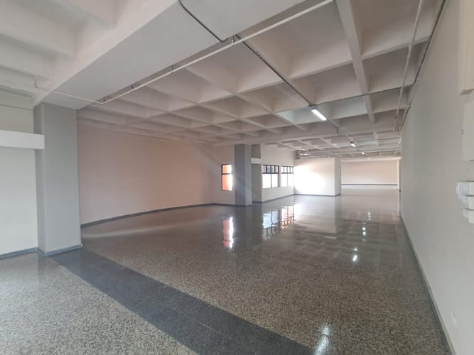 Oficina en arriendo en El Poblado, Medellín, 535 m² · foto 9 de 23