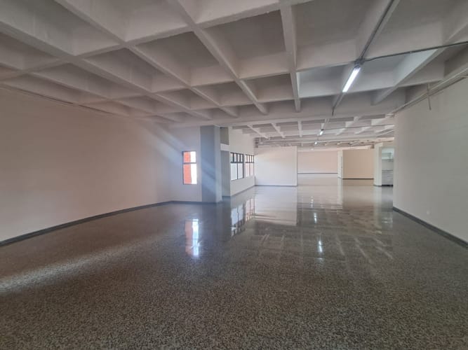 Oficina en arriendo en El Poblado, Medellín, 535 m² · foto 14 de 23