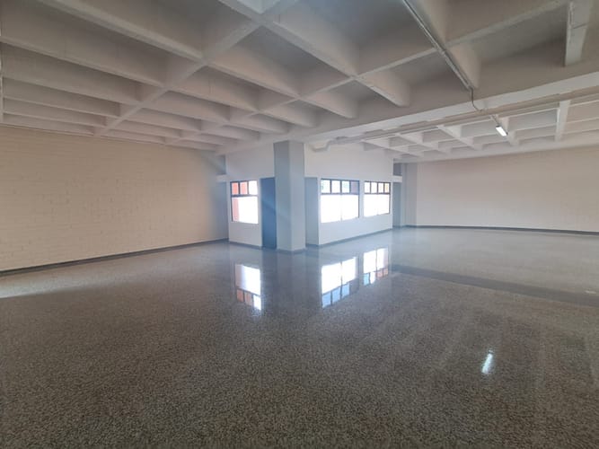 Oficina en arriendo en El Poblado, Medellín, 535 m² · foto 18 de 23