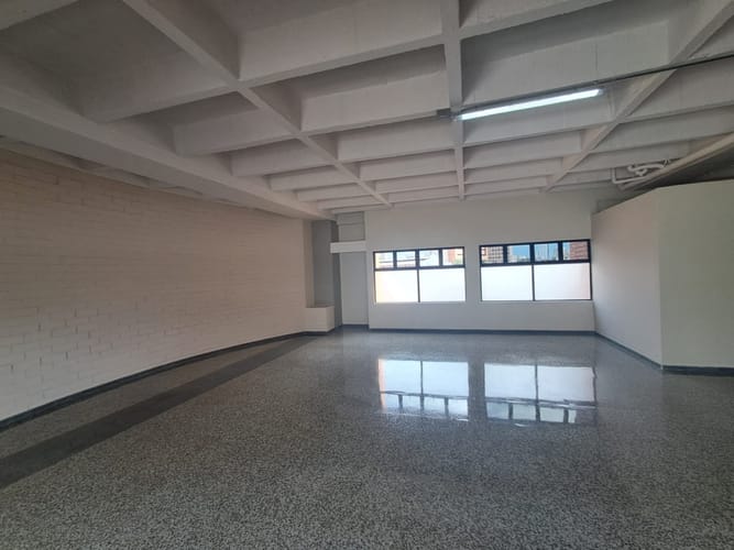 Oficina en arriendo en El Poblado, Medellín, 535 m² · foto 23 de 23