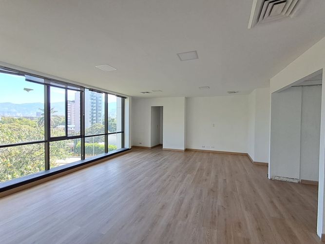 Oficina en venta en La Aguacatala, Medellín, 80 m² · foto 6 de 9