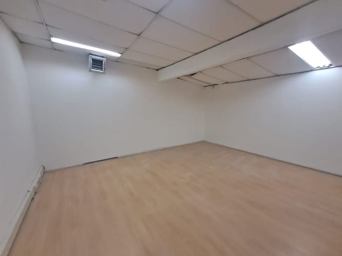 Consultorio en arriendo en El Poblado, Medellín, 120 m² · foto 2 de 15