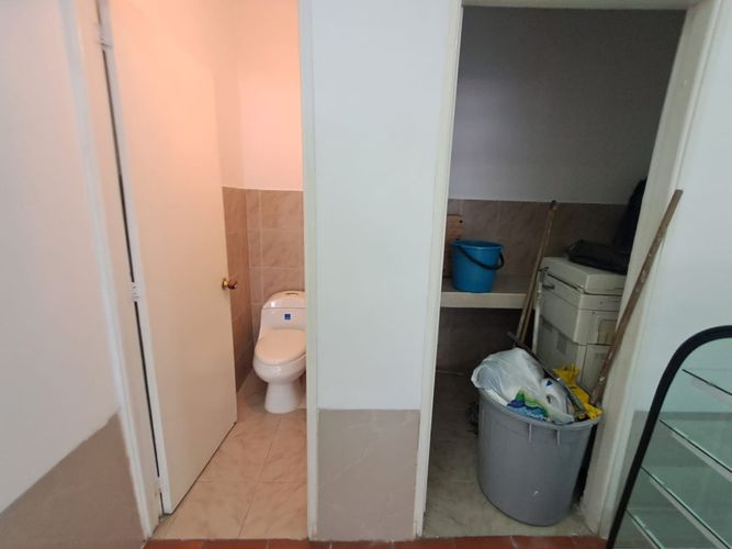 Local en arriendo en Conquistadores, Medellín, 25 m² · foto 3 de 7