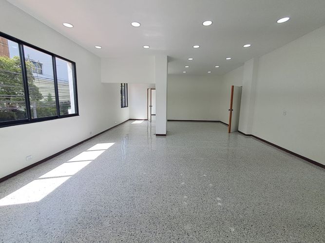 Local en arriendo en Conquistadores, Medellín, 180 m² · foto 3 de 13