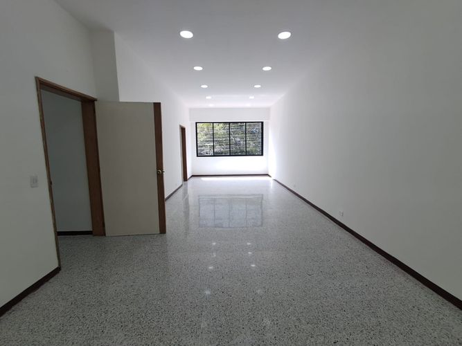 Local en arriendo en Conquistadores, Medellín, 180 m² · foto 4 de 13
