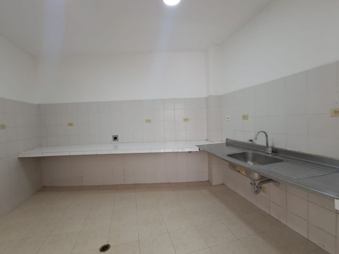 Local en arriendo en Conquistadores, Medellín, 180 m² · foto 5 de 13