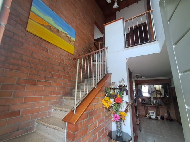 Casa de 3 alcobas en venta en Suramérica, La Estrella, 144 m² · foto 12 de 24