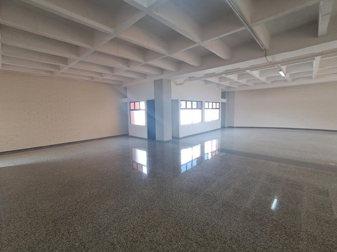 Oficina en arriendo en El Poblado, Medellín, 535 m² · foto 3 de 16