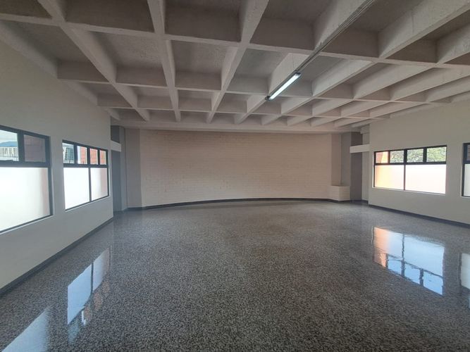 Oficina en arriendo en El Poblado, Medellín, 535 m² · foto 4 de 16