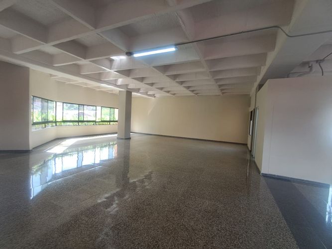 Oficina en arriendo en El Poblado, Medellín, 535 m² · foto 10 de 16