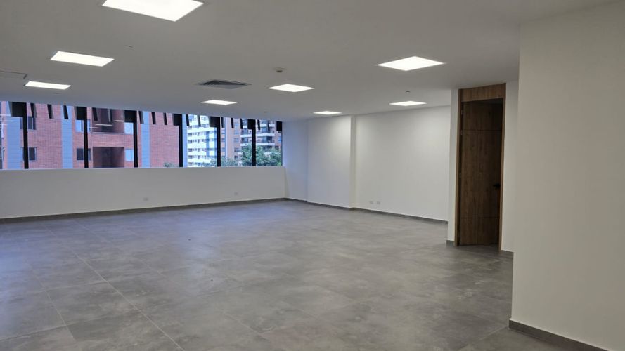 Oficina en arriendo en Ciudad Del Río, Medellín, 107 m² · foto 2 de 10