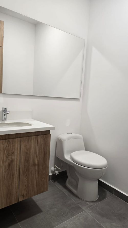 Oficina en arriendo en Ciudad Del Río, Medellín, 107 m² · foto 3 de 10