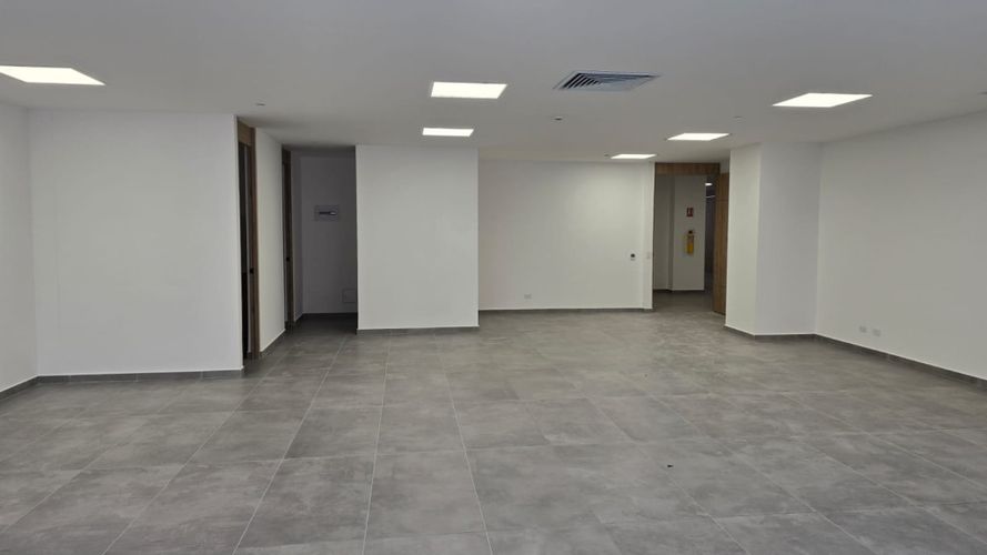 Oficina en arriendo en Ciudad Del Río, Medellín, 107 m² · foto 10 de 10