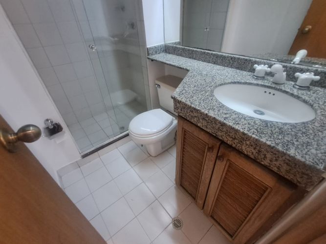 Apartamento de 2 alcobas en arriendo en Lalinde, Medellín, 72 m² · foto 9 de 10