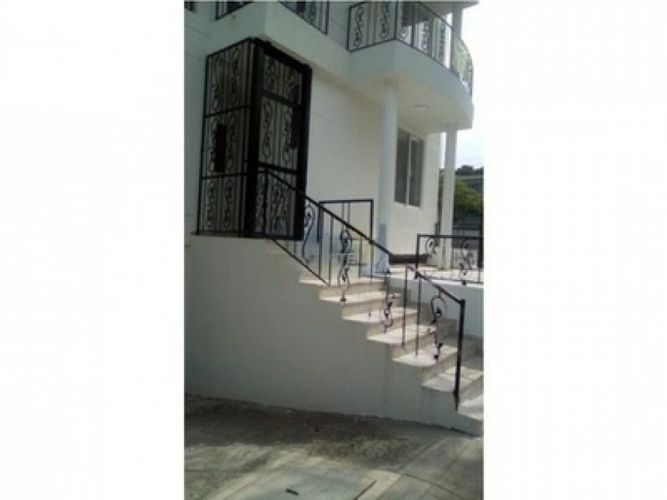 Apartaestudio en venta en El Ingenio, Cali, 900 m² · foto 5 de 7