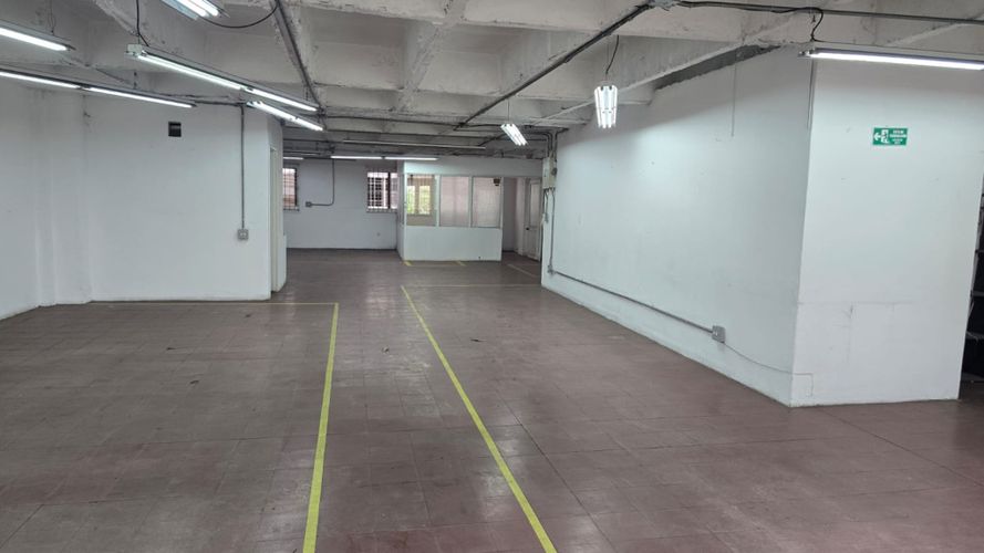 Bodega en arriendo en Perpetuo Socorro, Medellín, 160 m² · foto 6 de 15