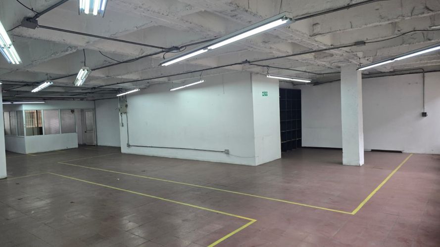 Bodega en arriendo en Perpetuo Socorro, Medellín, 160 m² · foto 13 de 15