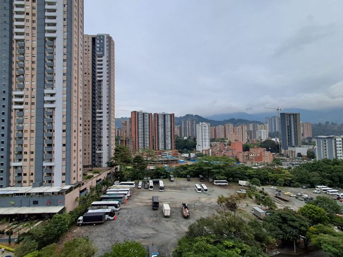 Apartamento de 3 alcobas en venta en Aves Maria, Sabaneta, 94 m² · foto 11 de 24