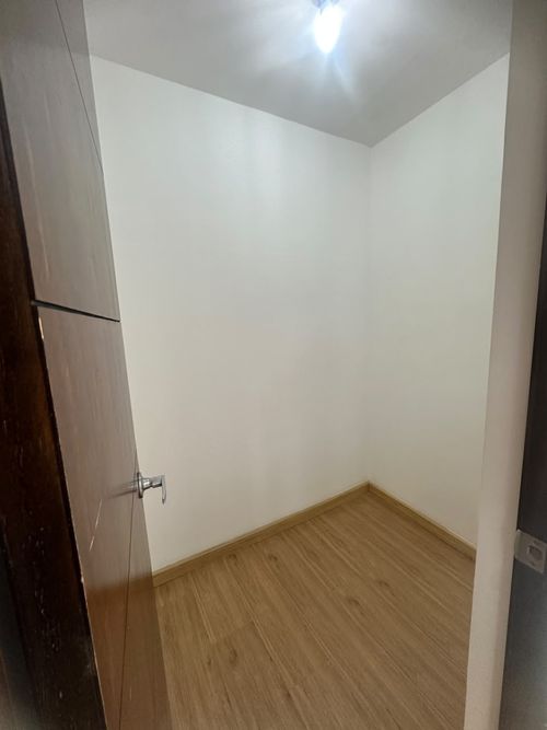 Oficina en arriendo en El Poblado, Medellín, 73 m² · foto 3 de 9